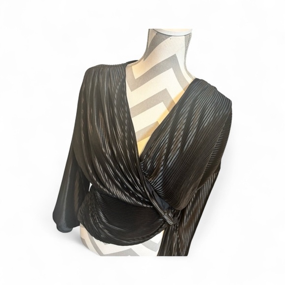 Womens 1 Express Black Pleated Surplice Wrap Blouse Size Medium - Picture 1 of 5